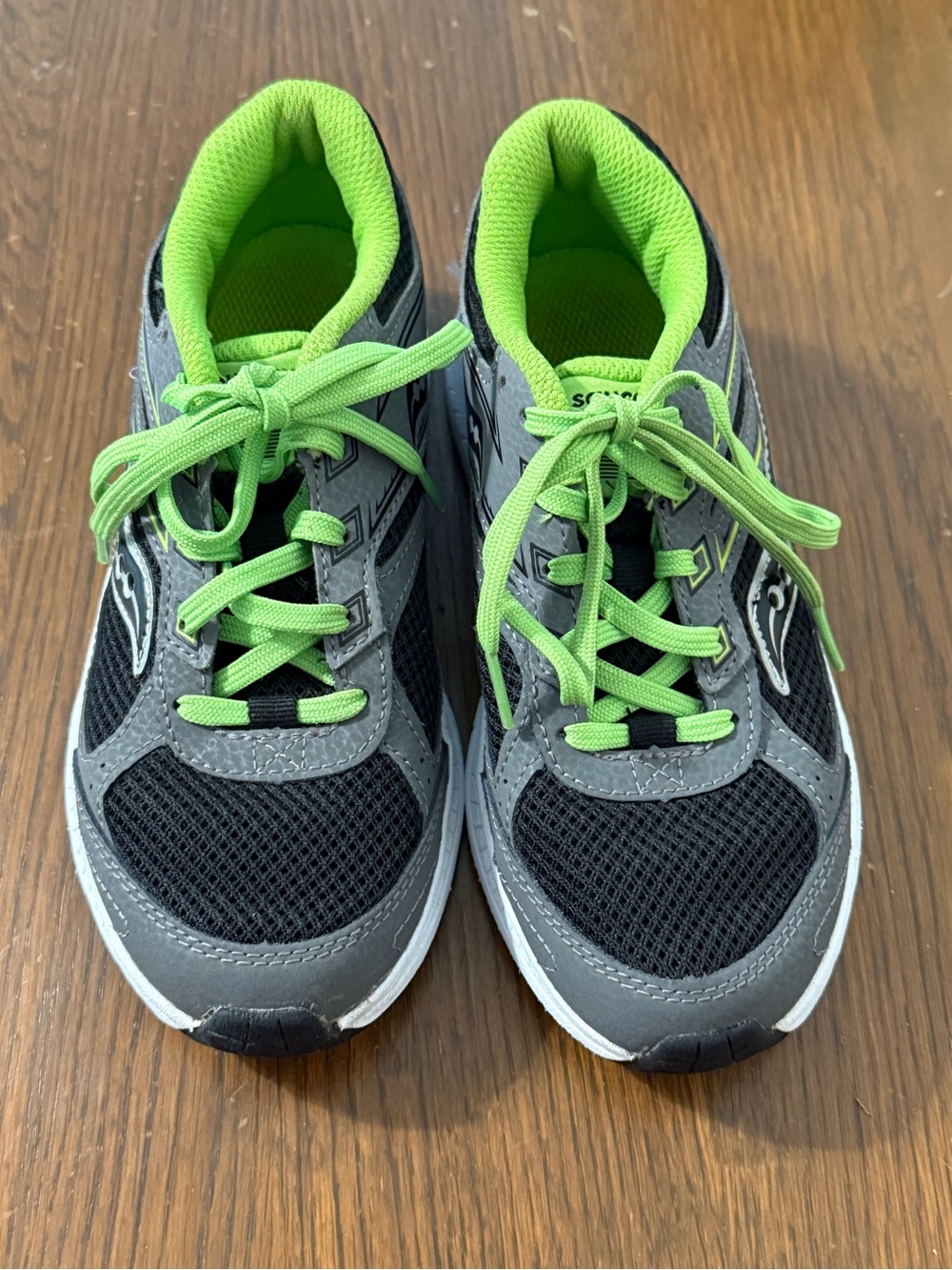 Saucony Kids Black & Lime Green Athletic Sneakers Size 2